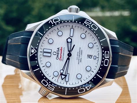 omega seamaster great white